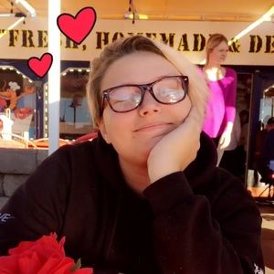 Meet your Posher, Kori